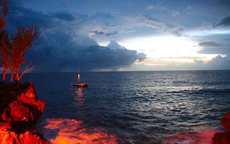 Mesmerizing sunset view of beach in Jamaica